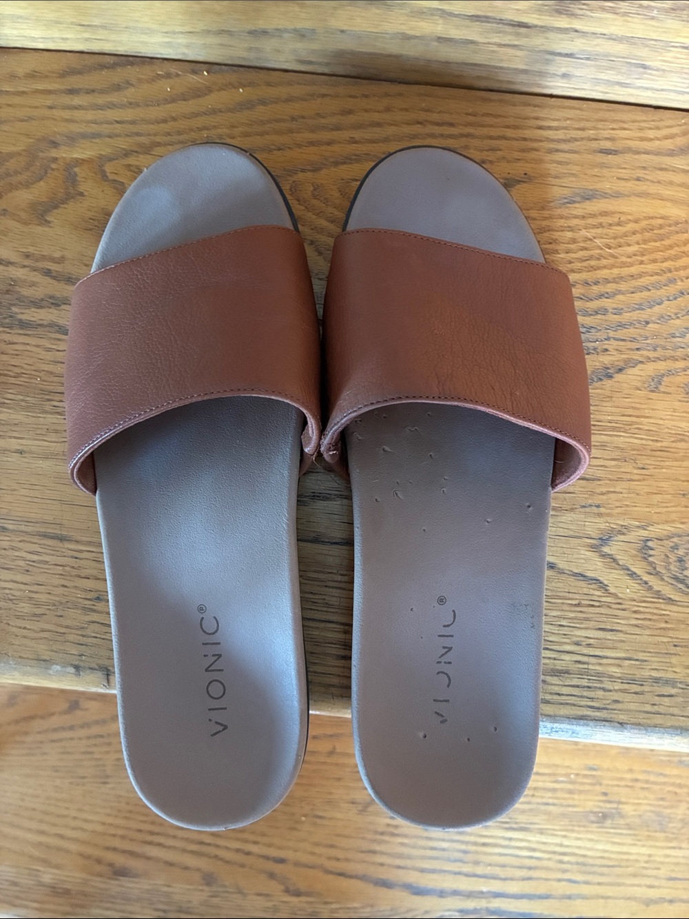 Vionic Women's Tan/Brown Leather Slide Sandals